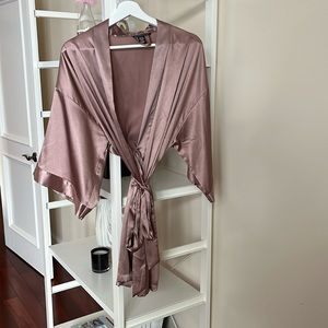 Victoria’s Secret satin silk robe XS/S